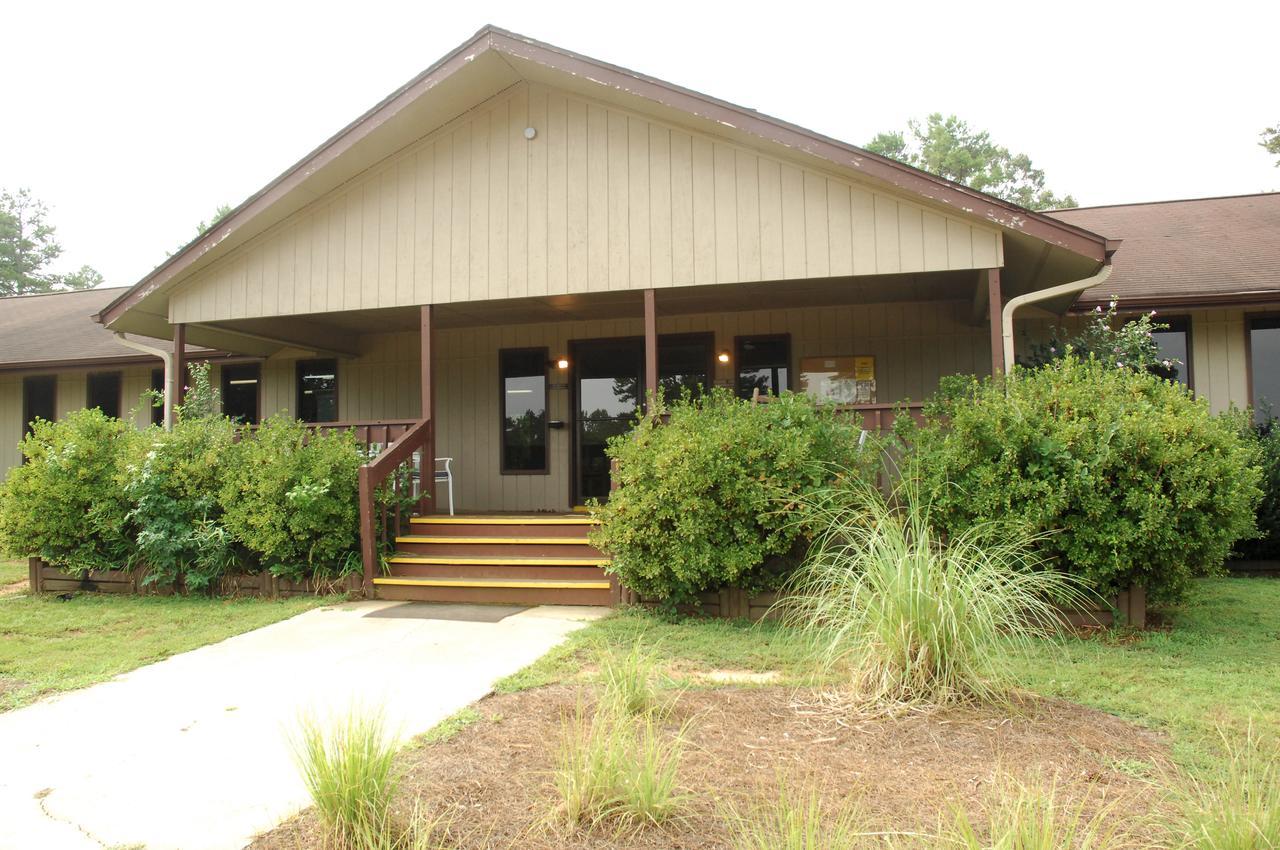 Carolina Landing Camping Resort Two-Bedroom Cabin 1 Fair Play ภายนอก รูปภาพ